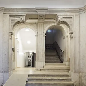 Serviced - Baixa Castelo Apartment