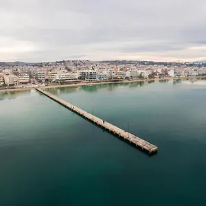 Aigli Hotell Peraía